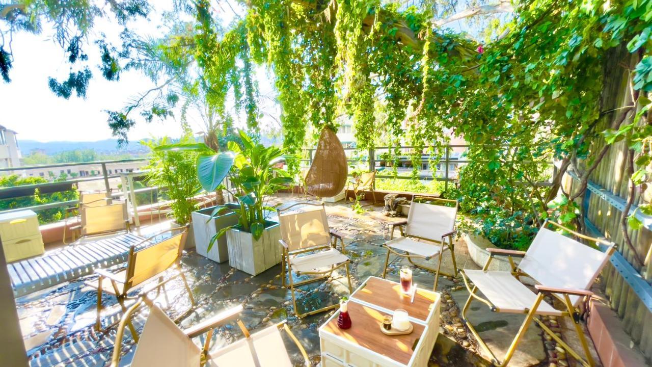 Kunming Upland International Youth Hostel Near The City Center ,2 Mins Walk To The Subway, 2 Mins Walk To The Green Lake, Close To Yuan Tong Temple, Old Street, Yunnan University, Convenient Payment And Visa Cards Are Accepted Bagian luar foto