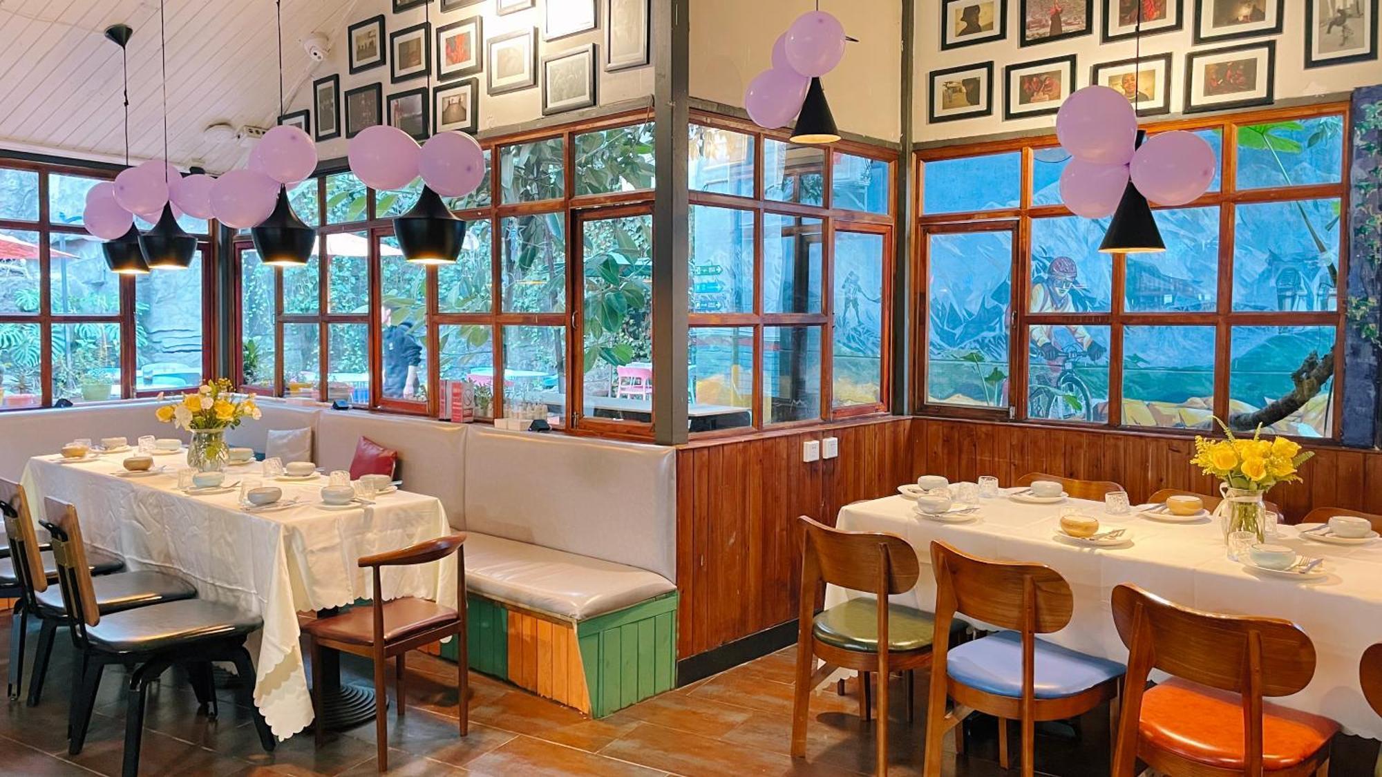 Kunming Upland International Youth Hostel Near The City Center ,2 Mins Walk To The Subway, 2 Mins Walk To The Green Lake, Close To Yuan Tong Temple, Old Street, Yunnan University, Convenient Payment And Visa Cards Are Accepted Bagian luar foto
